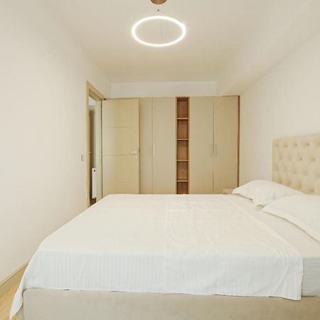 Himson-Beige Apartment Iasi Exterior foto
