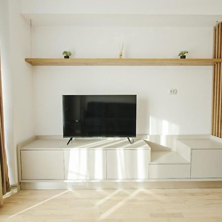 Himson-Beige Apartment Iasi Exterior foto